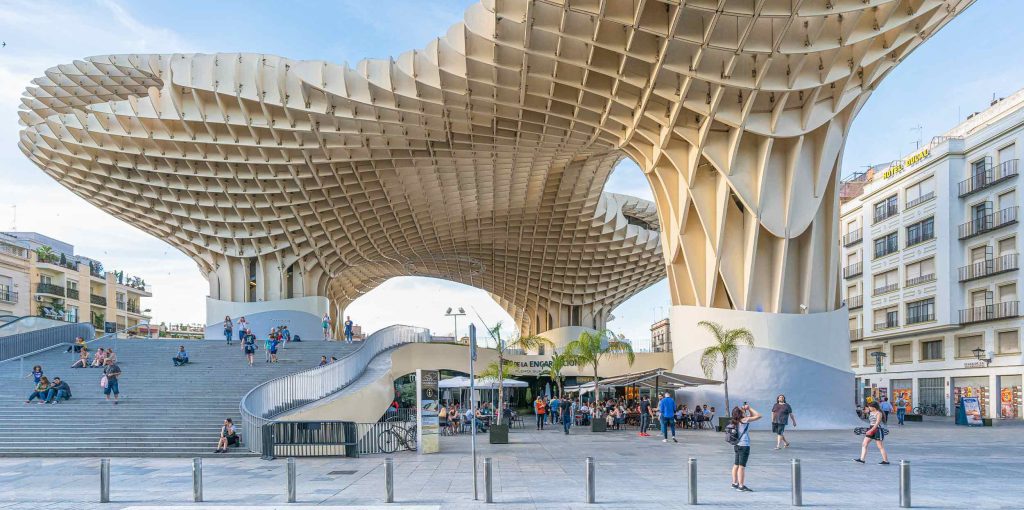 Añadir contexto a la mayor estructura de madera del mundo.