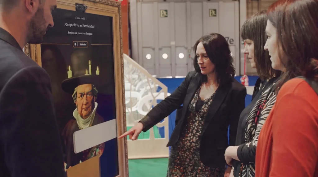 Un avatar de Goya recibiendo a los visitantes con voz propia 